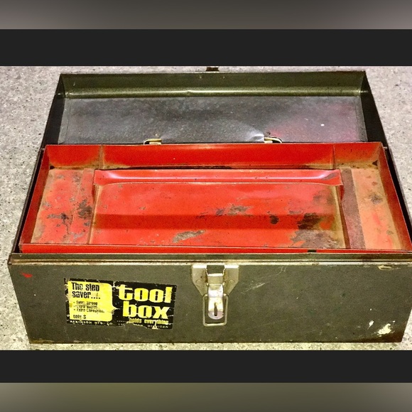 Mid Century Vintage Atkinson Metal Tool Box - Picture 8 of 10